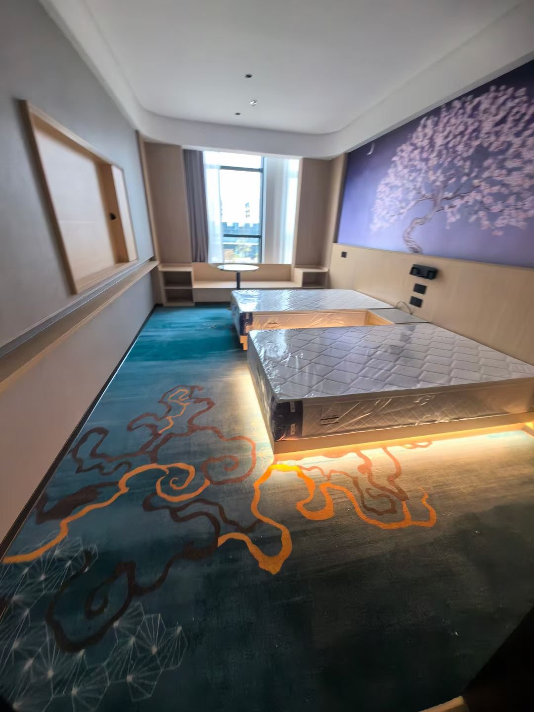 澜樾酒店双床房印花地毯实景